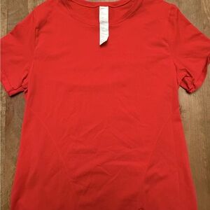 Fabletics Vibrant Red Short Sleeve Tee